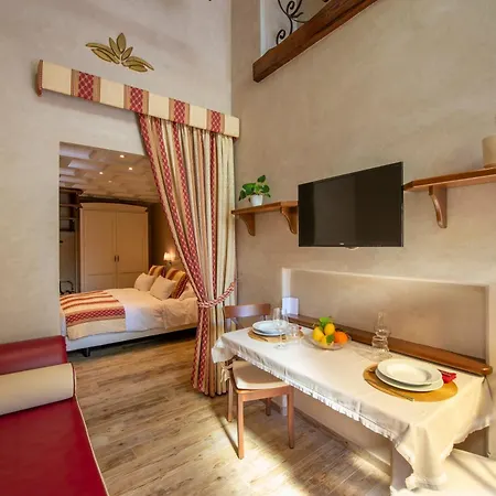 Bed & Breakfast La Casa Nel Giardino 4*