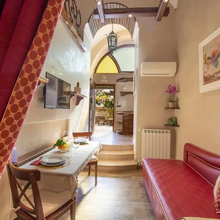 La Casa Nel Giardino Bed & Breakfast 4*