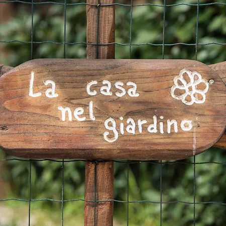 La Casa Nel Giardino ベッド・アンド・ブレックファスト ピアーノ・ディ・ソッレント